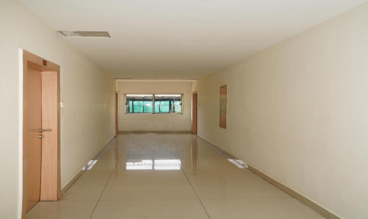 Oyster Suites Hyderabad Exterior foto