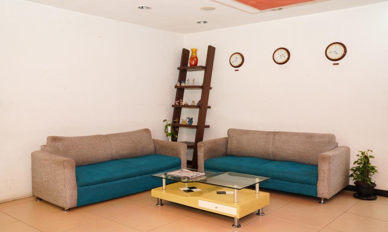 Oyster Suites Hyderabad Exterior foto