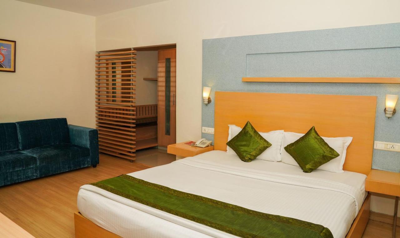 Oyster Suites Hyderabad Exterior foto