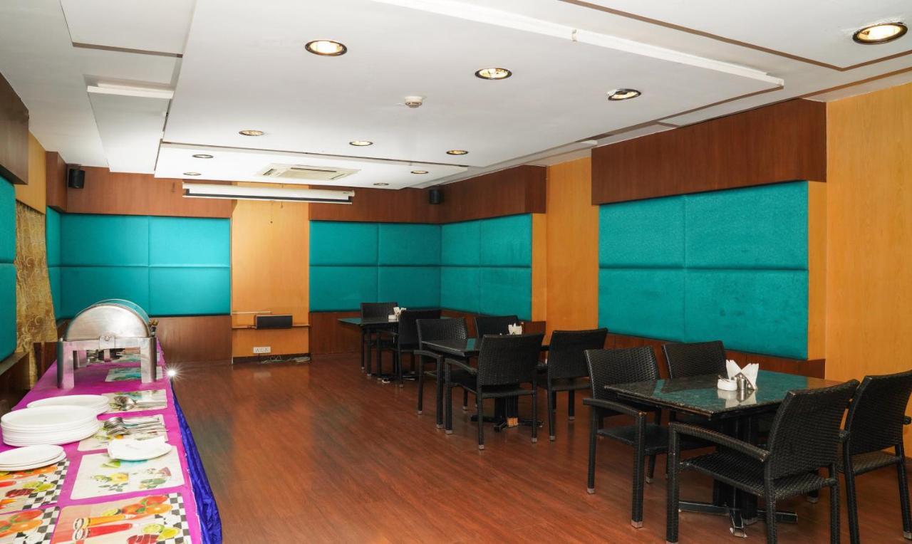 Oyster Suites Hyderabad Exterior foto